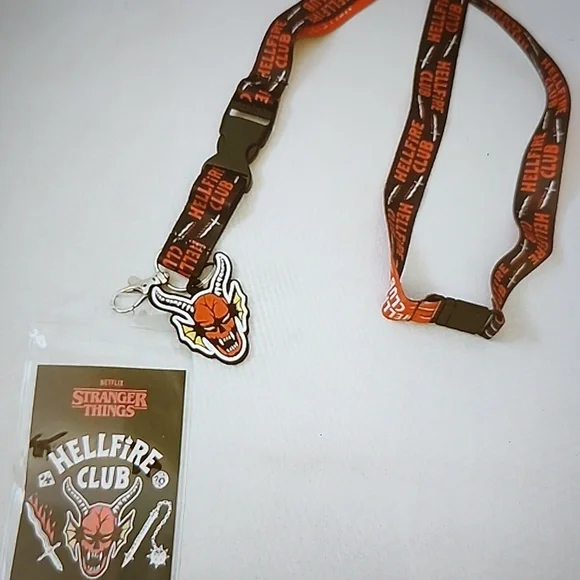 Stranger Things "Hellfire Club" Card Holder & Laynard Set with Brown Furry Bag - Picture 7 of 16